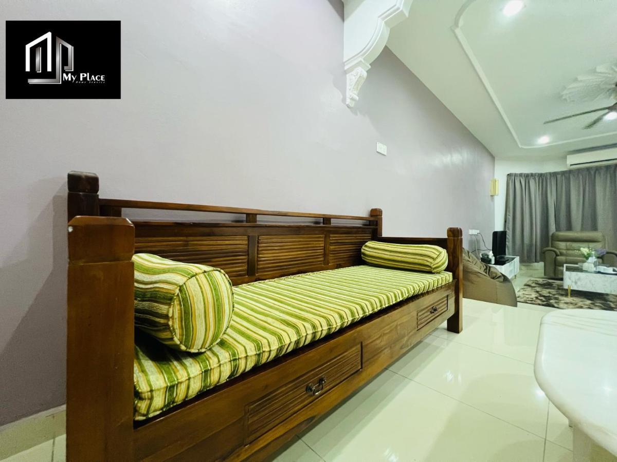 2 Storey 5Br 16Pax Semabok Taman Cheng Ho, 3 By Myplace Malacca Екстериор снимка