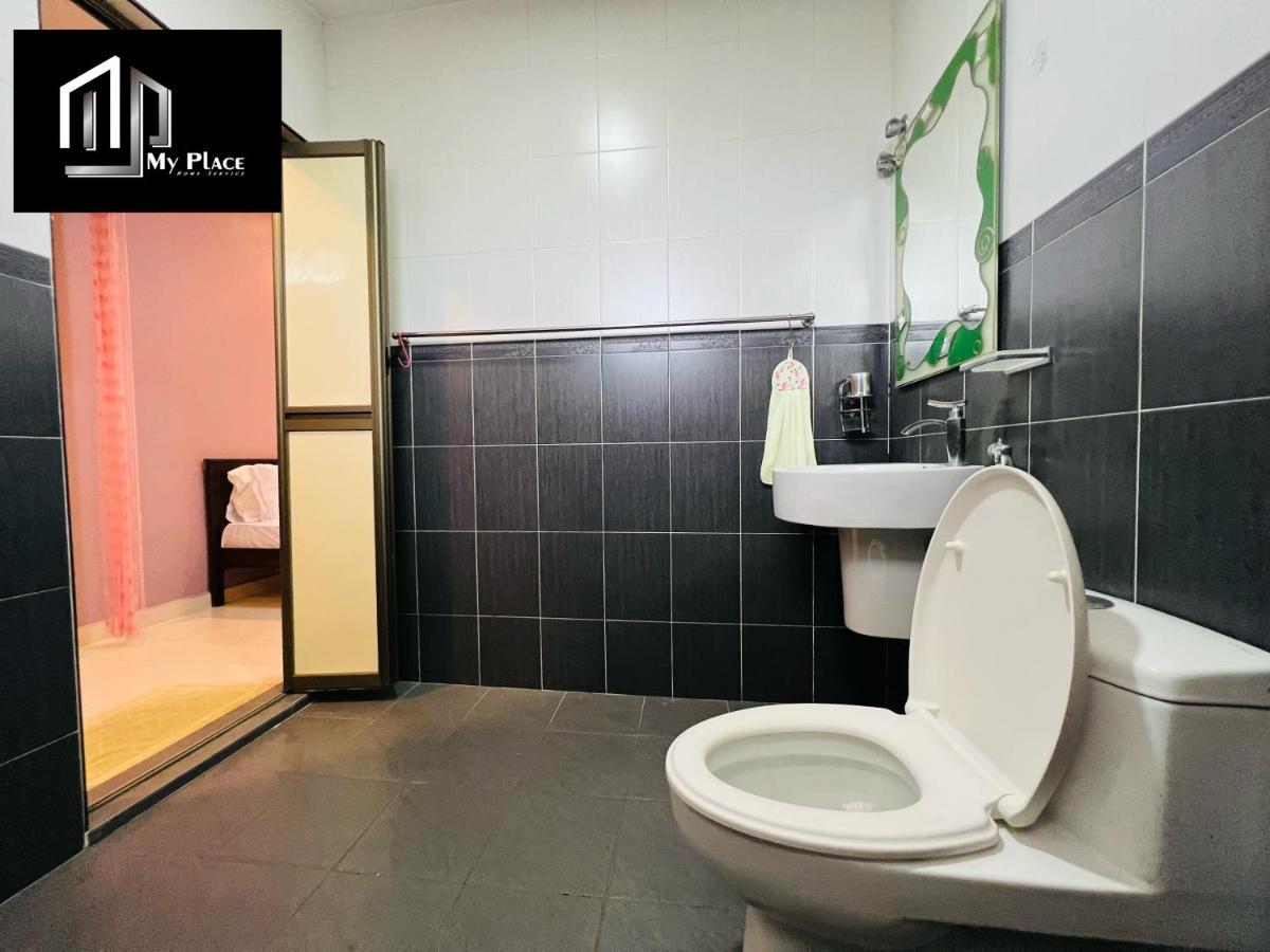 2 Storey 5Br 16Pax Semabok Taman Cheng Ho, 3 By Myplace Malacca Екстериор снимка